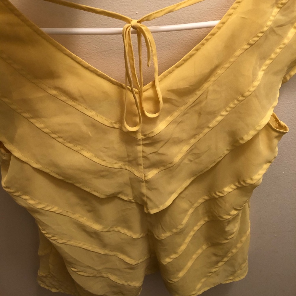 Yellow Banana Republic short sleeve blouse